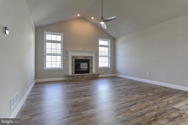 018 ROLLING MEADOW RD, Lebanon, PA 17046