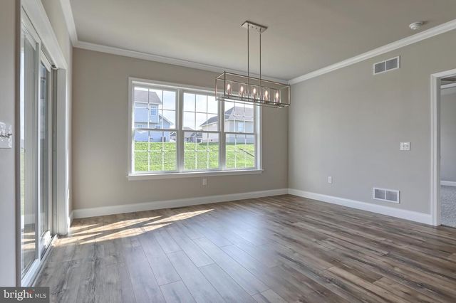 018 ROLLING MEADOW RD, Lebanon, PA 17046