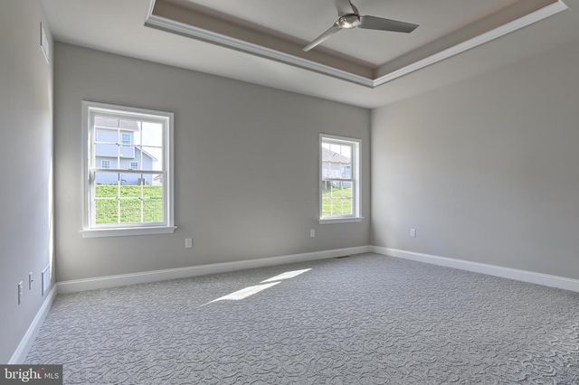 018 ROLLING MEADOW RD, Lebanon, PA 17046