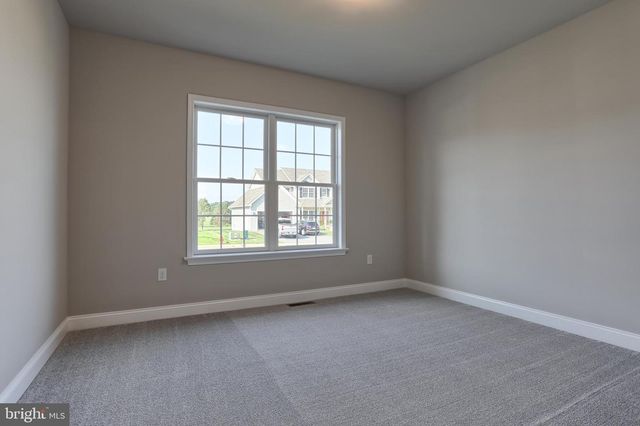 018 ROLLING MEADOW RD, Lebanon, PA 17046