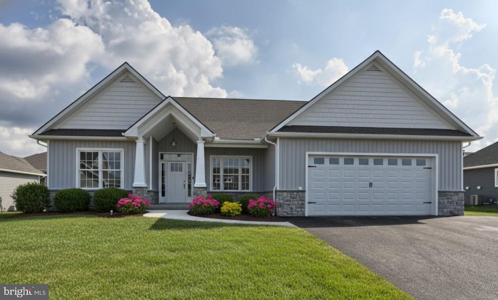 018 ROLLING MEADOW RD, Lebanon, PA 17046