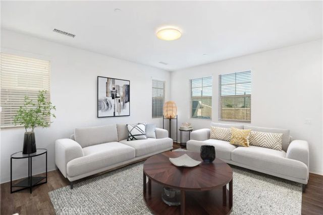 68 Fosco Street, Rancho Mission Viejo, CA 92694