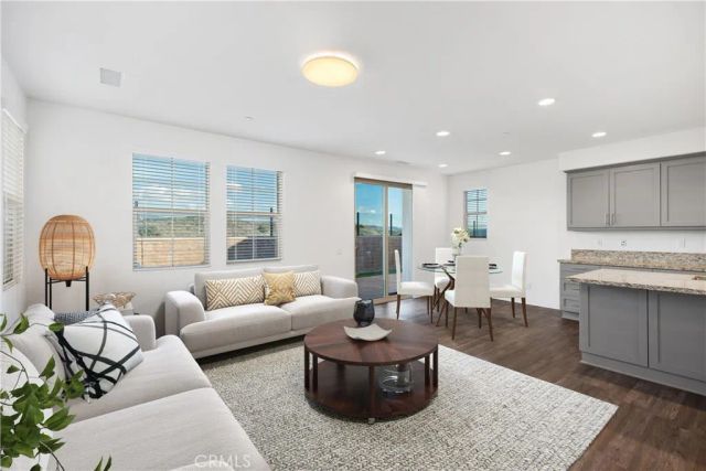 68 Fosco Street, Rancho Mission Viejo, CA 92694