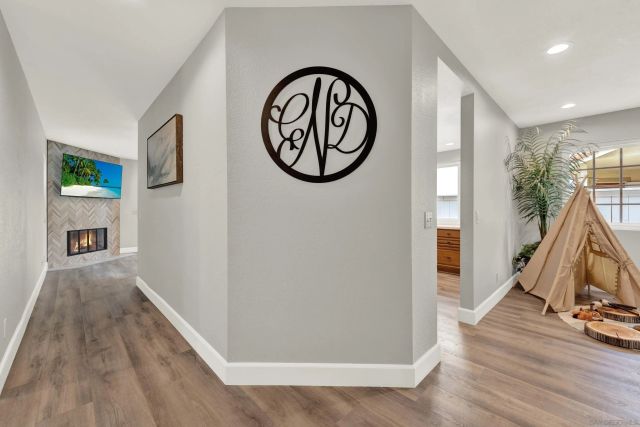 10961 Avenida De Los Lobos, San Diego, CA 92127