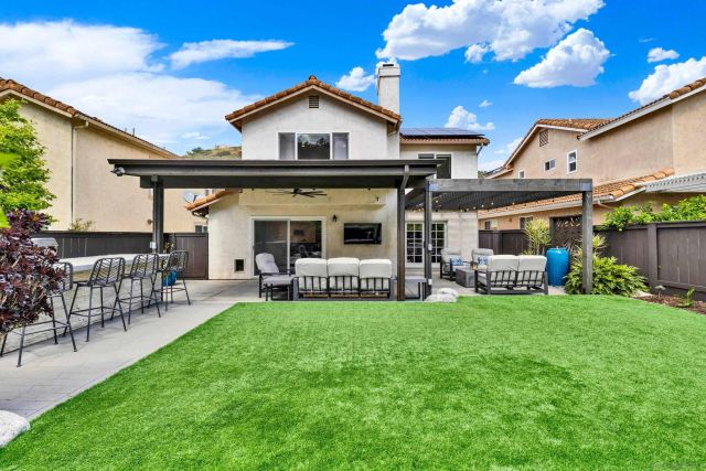 10961 Avenida De Los Lobos, San Diego, CA 92127