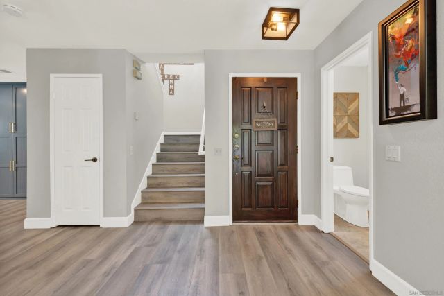 10961 Avenida De Los Lobos, San Diego, CA 92127