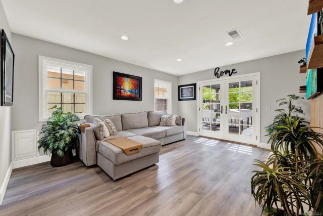 10961 Avenida De Los Lobos, San Diego, CA 92127