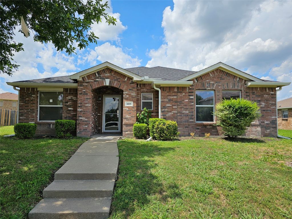 605 Snowy Orchid Lane, Desoto, TX 75115