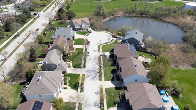 654 Easton Lane, Elk Grove Village, IL 60007