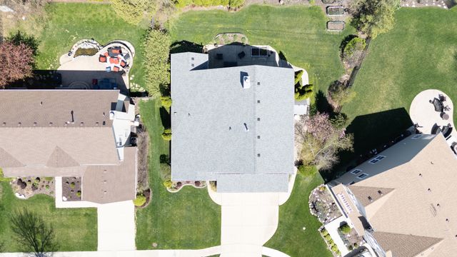 654 Easton Lane, Elk Grove Village, IL 60007