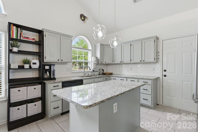 7715 Blythwood Lane, Charlotte, NC 28227