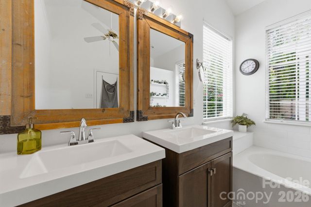 7715 Blythwood Lane, Charlotte, NC 28227