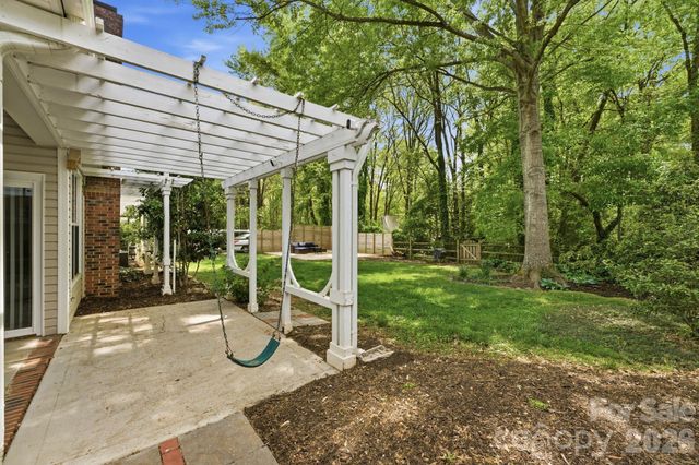 7715 Blythwood Lane, Charlotte, NC 28227