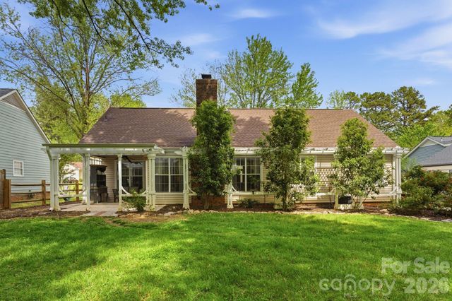 7715 Blythwood Lane, Charlotte, NC 28227