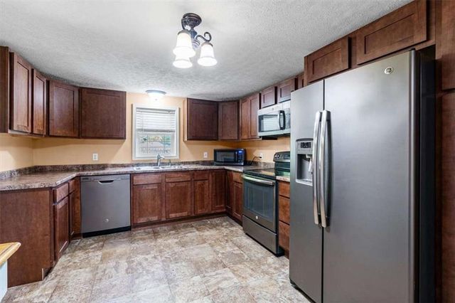 134 Corinth Poseyville Road, Bremen, GA 30110