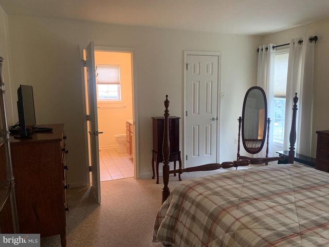 6 ROCKLEDGE COURT, Carlisle, PA 17015