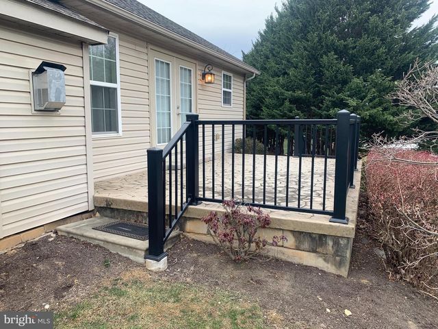 6 ROCKLEDGE COURT, Carlisle, PA 17015