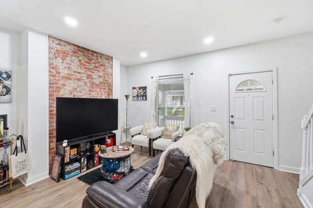 958 Miller Avenue, Columbus, OH 43206