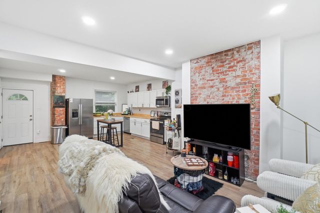 958 Miller Avenue, Columbus, OH 43206