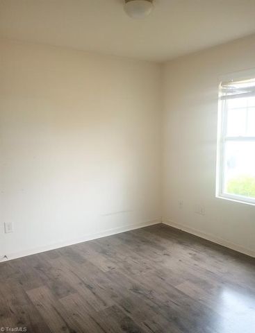 5524 Baverhof Drive, Greensboro, NC 27405