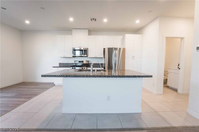 9228 DESERT PEARL Avenue, Las Vegas, NV 89148