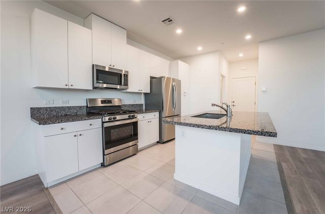 9228 DESERT PEARL Avenue, Las Vegas, NV 89148