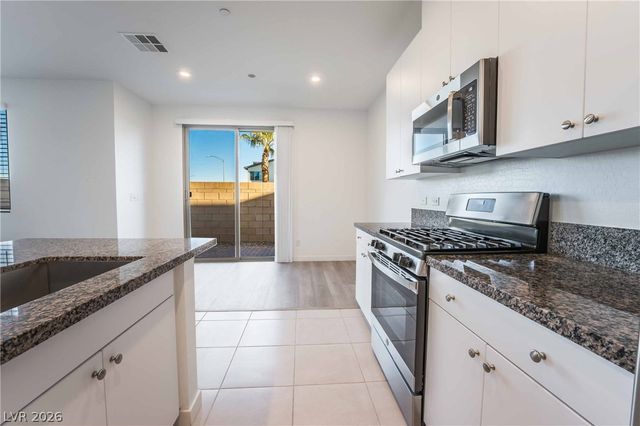 9228 DESERT PEARL Avenue, Las Vegas, NV 89148