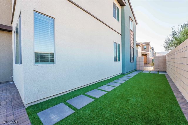 9228 DESERT PEARL Avenue, Las Vegas, NV 89148