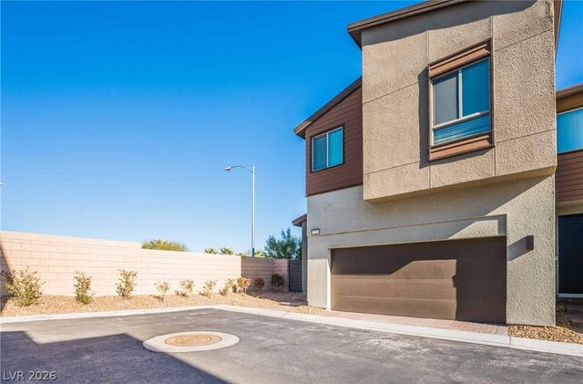 9228 DESERT PEARL Avenue, Las Vegas, NV 89148