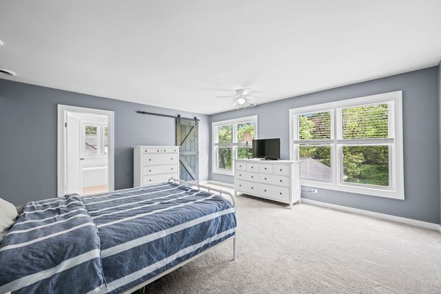 331 E Russell Street, Barrington, IL 60010