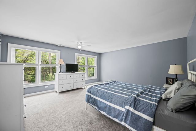 331 E Russell Street, Barrington, IL 60010