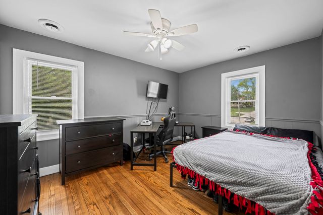 331 E Russell Street, Barrington, IL 60010