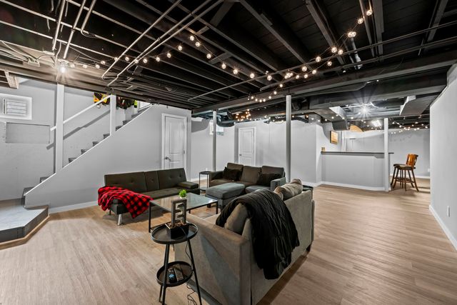 331 E Russell Street, Barrington, IL 60010