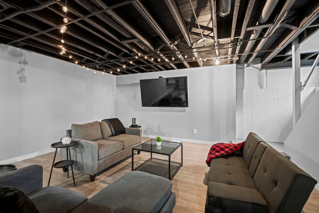 331 E Russell Street, Barrington, IL 60010