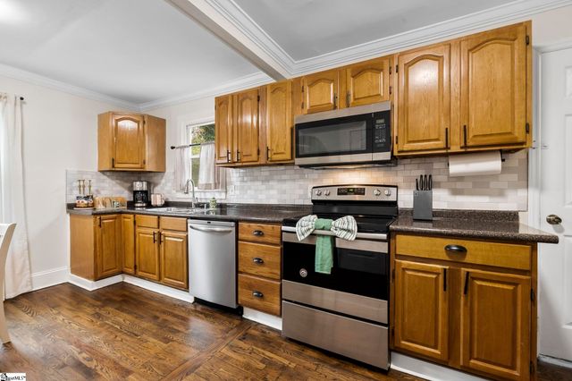 120 E Wilburn Avenue, Greenville, SC 29611