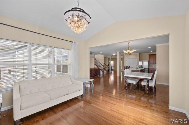 1633 Willowbrooke Manors Court, Creve Coeur, MO 63146