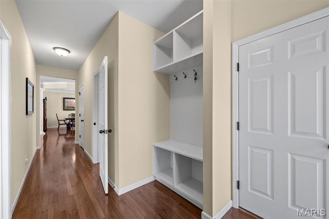 1633 Willowbrooke Manors Court, Creve Coeur, MO 63146