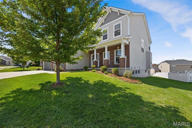 1633 Willowbrooke Manors Court, Creve Coeur, MO 63146