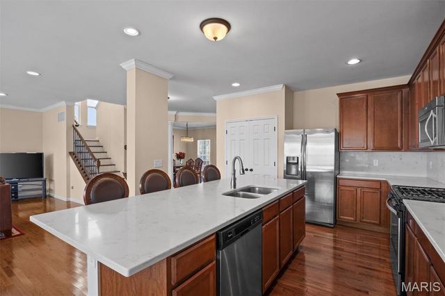 1633 Willowbrooke Manors Court, Creve Coeur, MO 63146