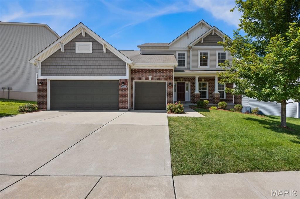 1633 Willowbrooke Manors Court, Creve Coeur, MO 63146