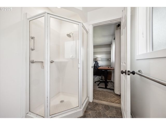 14030 Sw BARLOW Pl, Beaverton, OR 97008
