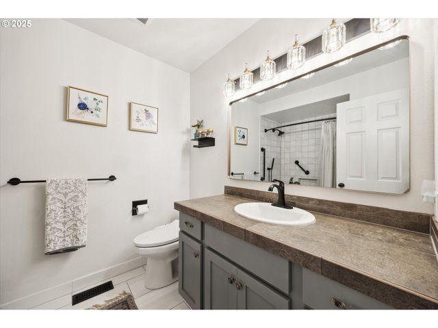 14030 Sw BARLOW Pl, Beaverton, OR 97008