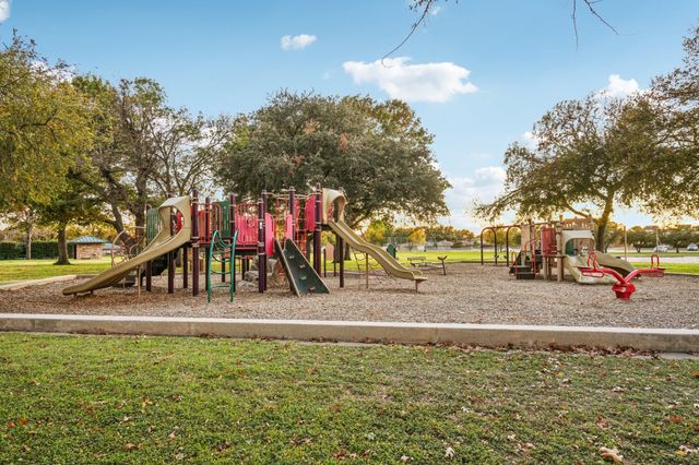 433 Fieldwood Drive, Richardson, TX 75081