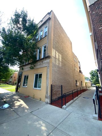 5511 W Diversey Avenue 3, Chicago, IL 60639