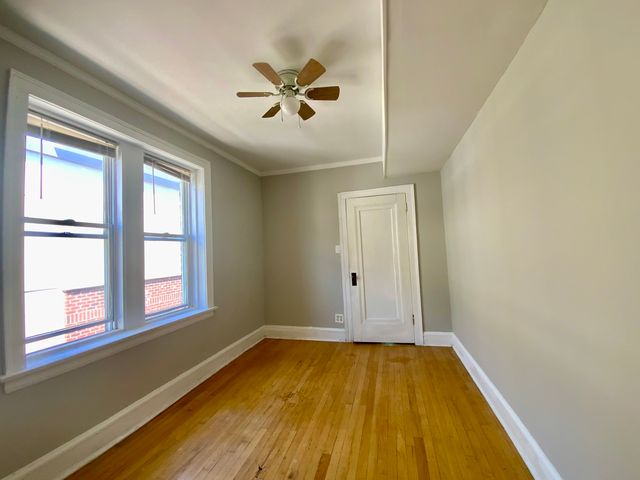 5511 W Diversey Avenue 3, Chicago, IL 60639