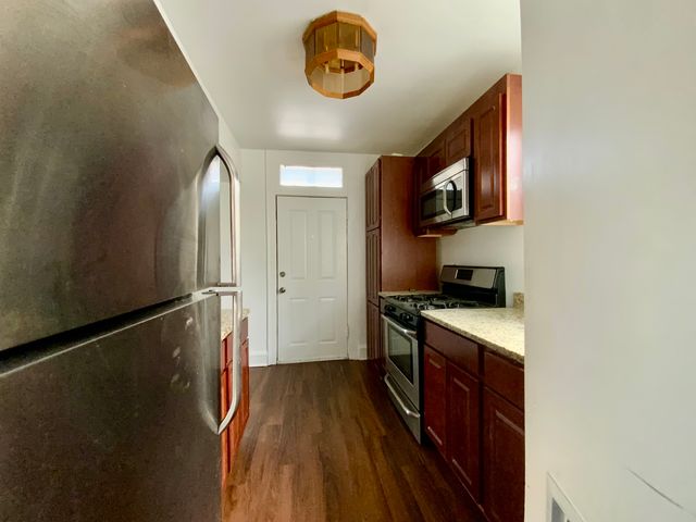 5511 W Diversey Avenue 3, Chicago, IL 60639