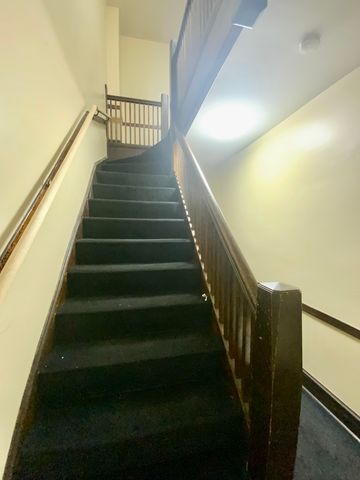 5511 W Diversey Avenue 3, Chicago, IL 60639