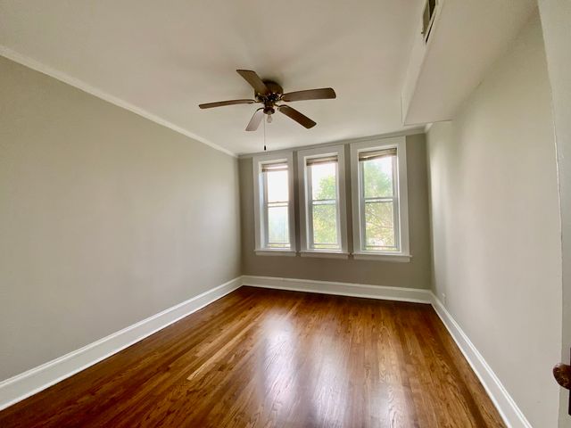 5511 W Diversey Avenue 3, Chicago, IL 60639