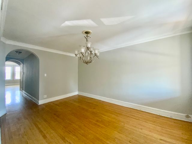 5511 W Diversey Avenue 3, Chicago, IL 60639