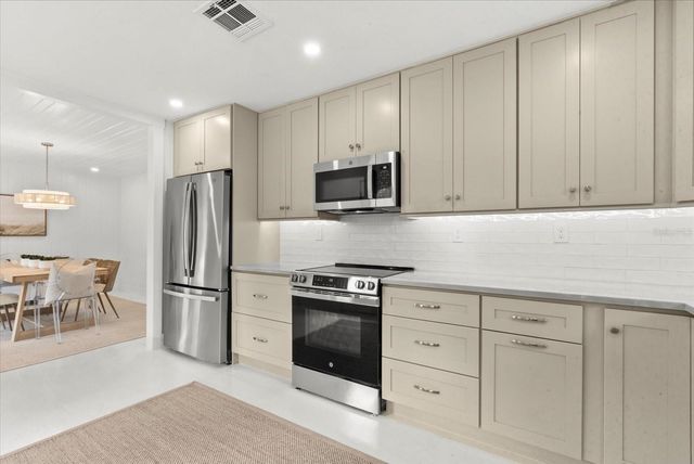 1051 INDIAN BEACH DRIVE, Sarasota, FL 34234